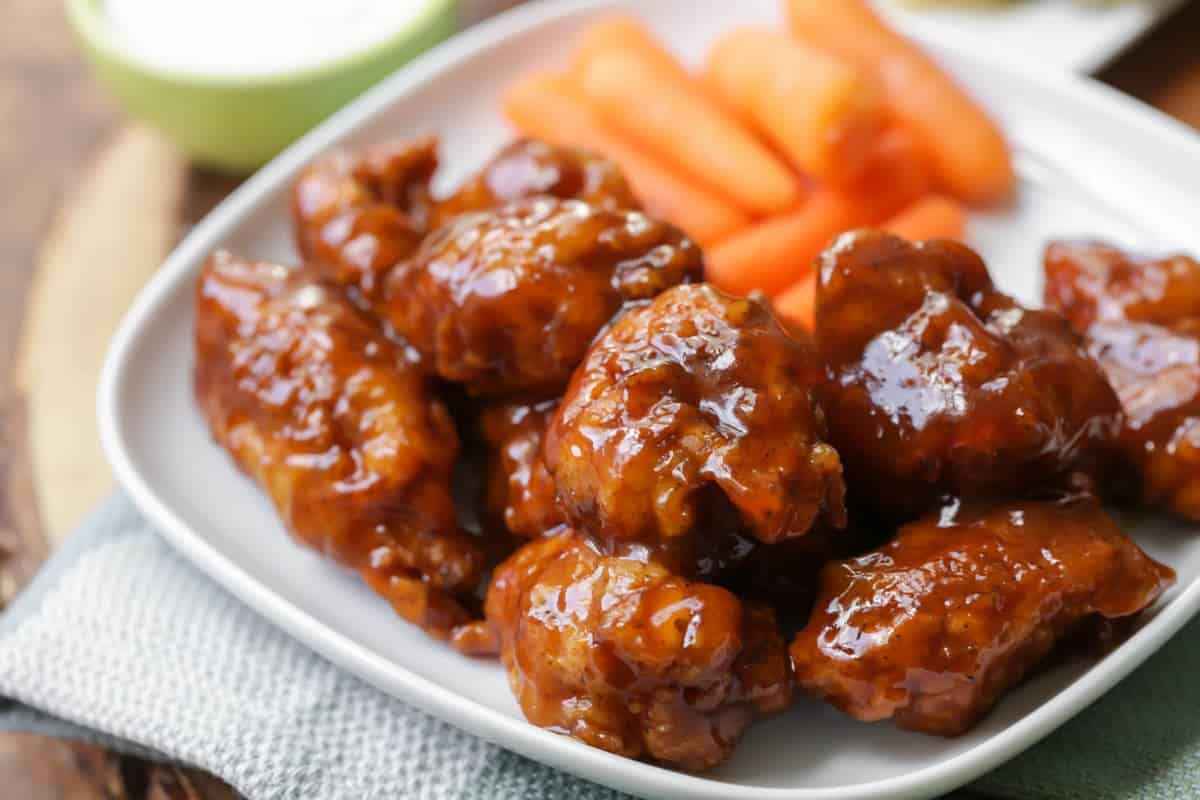Impress Your Guests with These Delicious Homemade Boneless Honey BBQ Chicken Wings