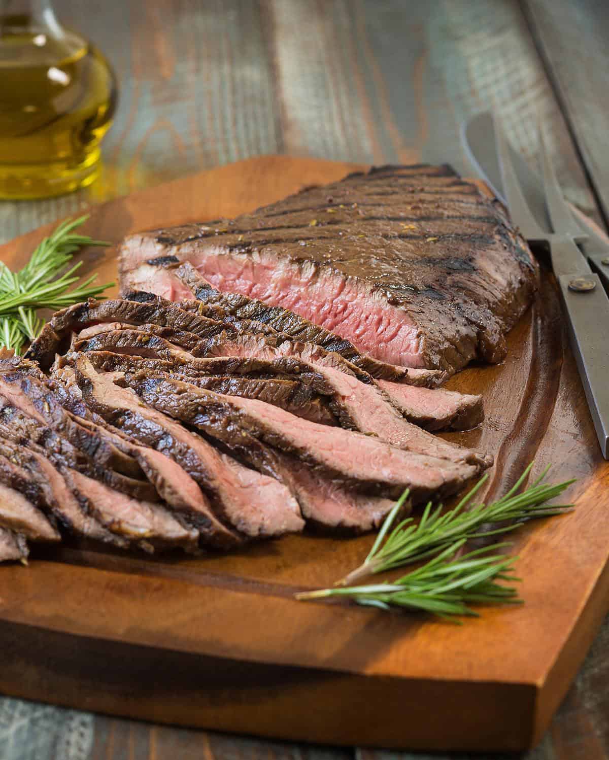  Get ready for a mouth-watering experience with this Grilled London Broil recipe.