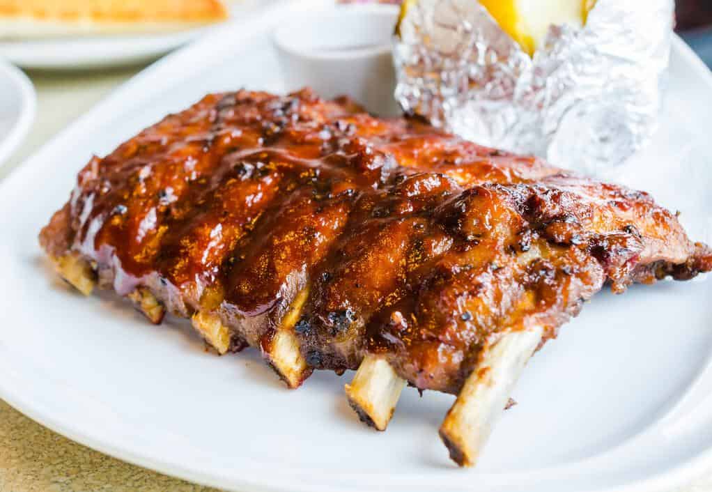  Get ready for some finger-licking good ribs!