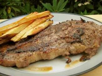  Juicy, tender and perfectly cooked steak
