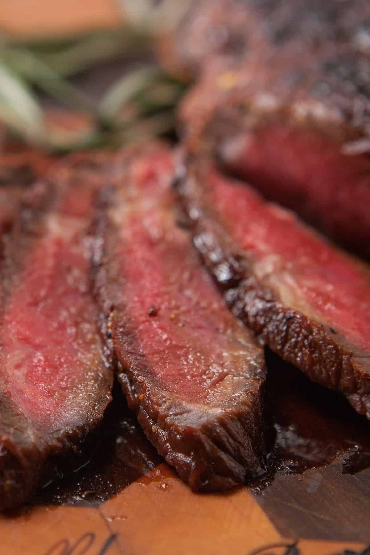  Ready for a new grilling adventure? Try this delicious Grilled London Broil recipe.