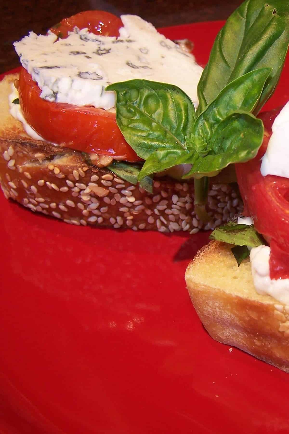 Smoked Tomato Sandwiches With Goat Cheese and Basil Recipe