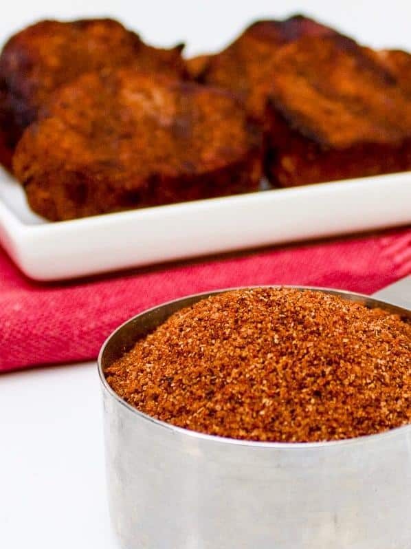 Spice Up Your Steak with this Smoky Chipotle Steak Rub!