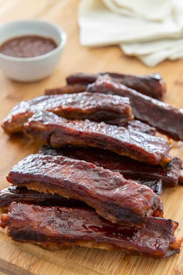  Take your BBQ game to the next level with these flavorful and succulent spareribs.