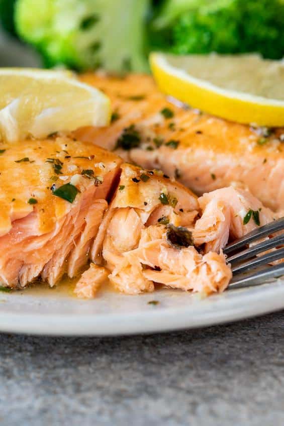  Taste the delicious combination of white wine and salmon in every juicy bite