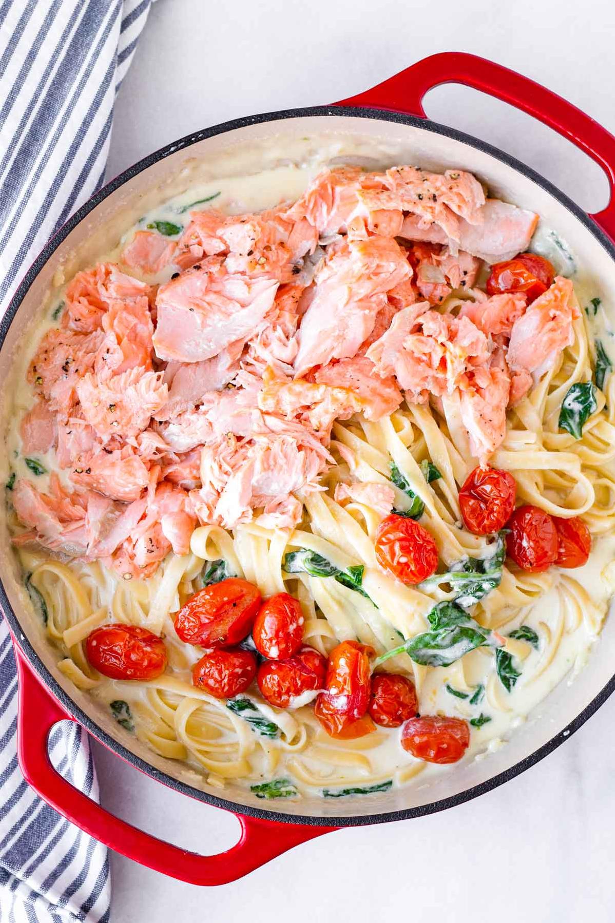  The perfect party dish: my Creamy Smoked Salmon Pasta is sure to wow your guests!